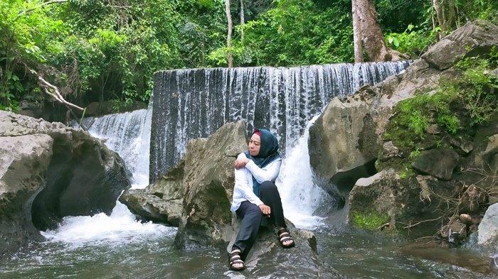 Keindahan riam Pagat Batu di Dusun Muara Kitar Desa Lumpangi, Kecamatan Loksado, Kabupaten Hulu Sungai Selatan (HSS), Kalimantan Selatan.