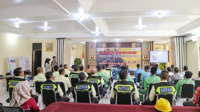 Suasana sosialisasi Security Awareness Bagi Internal dan Eksternal Pertamina yang diadakan PT Pertamina Patra Niaga Regional Kalimantan, melalui Integrated Terminal (IT) Banjarmasin, Rabu (18/10/2023).