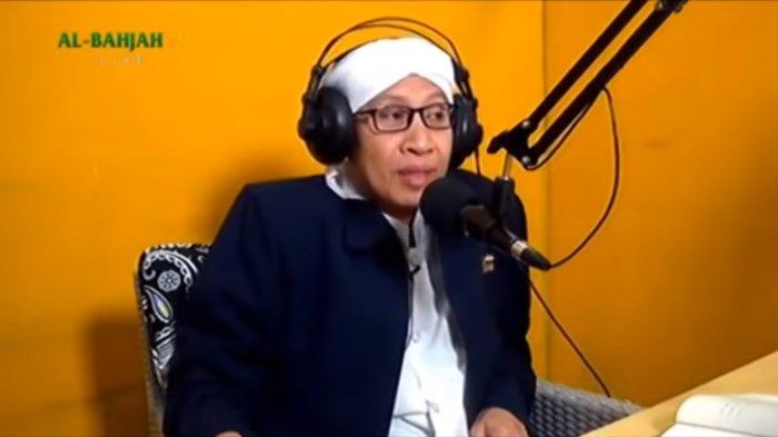 Buya Yahya.