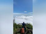 Foto-Rysal-Keindahan-hamparan-awan-di-puncak-gunung-halau-halau3.jpg