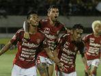 lerby-eliandry-stefano-lilipaly-fadil-sausu-dalam-laga-barito-putera-vs-bali-united.jpg
