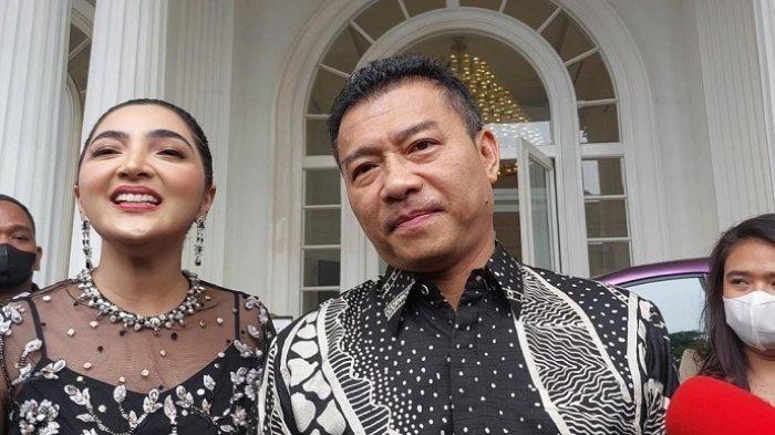 Ashanty dan Anang Hermansyah menyumbangkan lagu dalam resepsi pernikahan Kiky Saputri dengan Muhammad Khairi, Sabtu (28/1/2023)