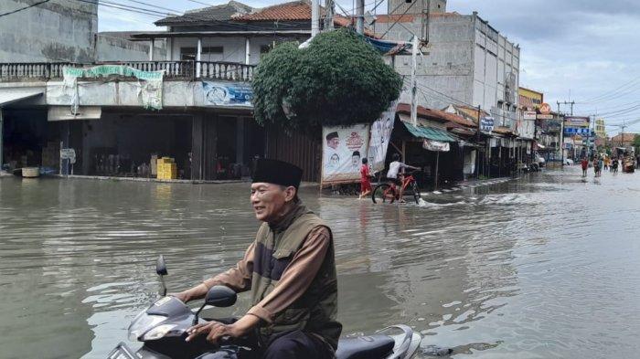 Badan Penanggulangan Bencana Daerah (BPBD) Kota Serang mencatat ada 14 titik wilayah yang terendam banjir, Minggu (7/1/2024)