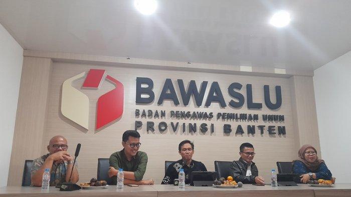 Badan Pengawas Pemilihan Umum (Bawaslu) Banten mengumumkan data Indeks Kerawanan Pemilu (IKP) Pemilu 2024.  Berdasarkan IKP Pemilu 2024, Aparatur Sipil Negara (ASN) di Kabupaten Cilegon dan Pandeglang menempati urutan teratas tidak netral.