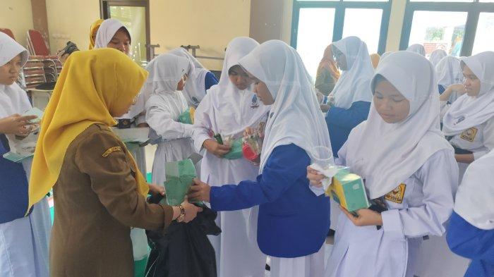 Tanggal 15 Oktober 2024 jatuh pada hari Selasa.Pada tanggal tersebut diperingati sebagai Hari Pelajar Sedunia.
