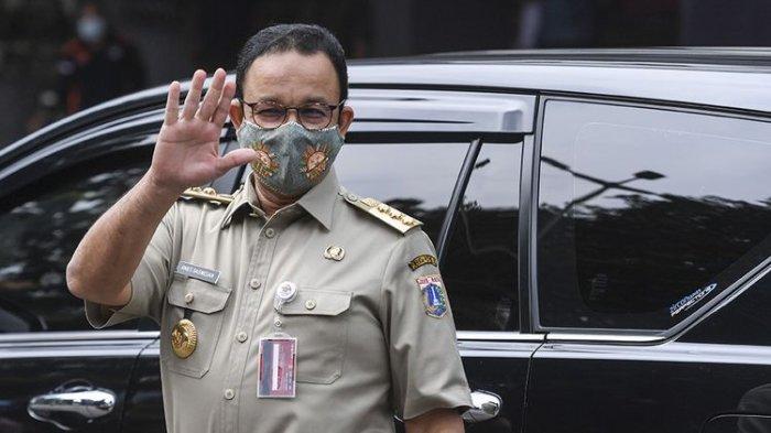Gubernur DKI Jakarta Anies Baswedan memastikan, tarif angkutan umum yang dikelola Pemprov DKI tak naik meski ada kenaikan harga BBM.