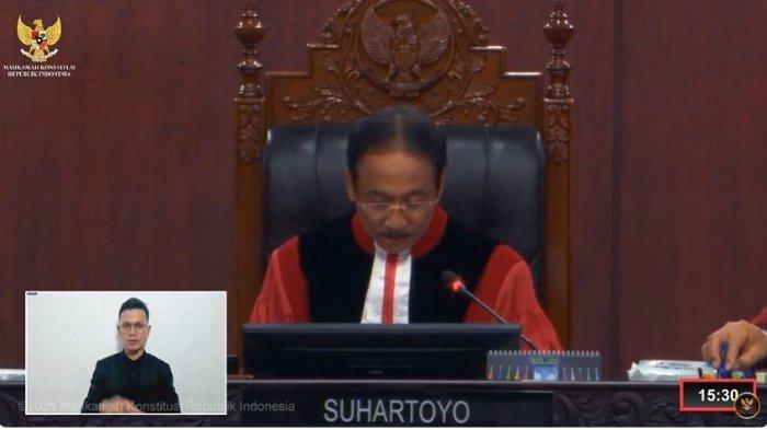 MK resmi membatalkan kemenangan pasangn bupati-wakil bupati Serang nomor urut 02, Ratu Rachmatu Zakiyah-Najib Hamas di Pilkada Kabupaten Serang 2024.