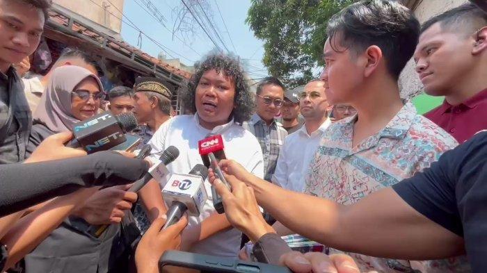 Marshel Widianto, Gibran Rakabuming, Raffi Ahmad saat blusukan di Pondok Aren, Tangsel.