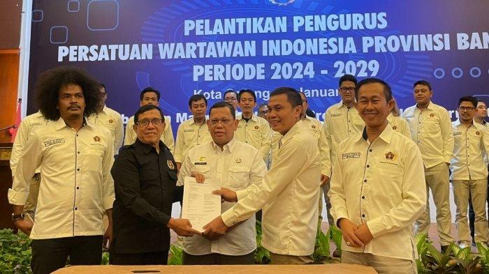 Pj Gubernur Banten A. Dementa hadiri pengukuhan Pengurus Persatuan Wartawan Indonesia (PWI) Provinsi Banten yang beru, Periode 2024-2029.