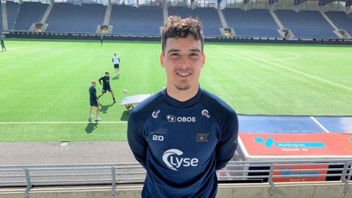 Penggawa Timnas Indonesia, Shayne Pattynama dipastikan akan memperkuat skuad Garuda Muda kala berhadapan dengan Vietnam di Piala Asia 2024.