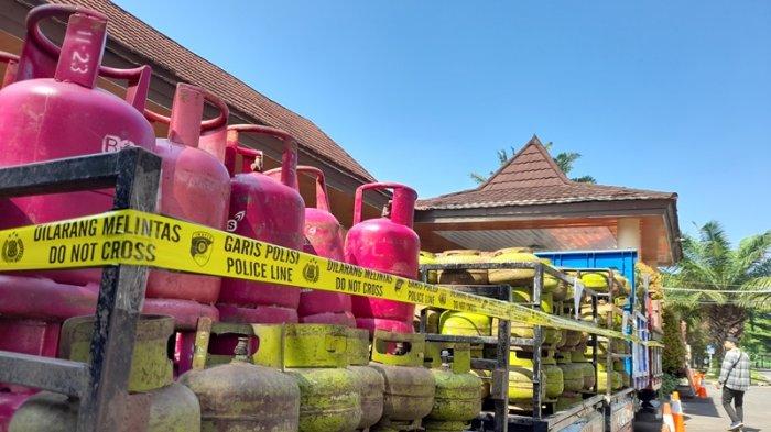 Sindikat mafia gas di Banten telah beroperasi selama dua tahun. Selama beroperasi, sindikat mafia gas di Banten selalu berpindah-pindah tempat. Hal itu diungkap Kapolda Banten Irjen Pol Abdul Karim.