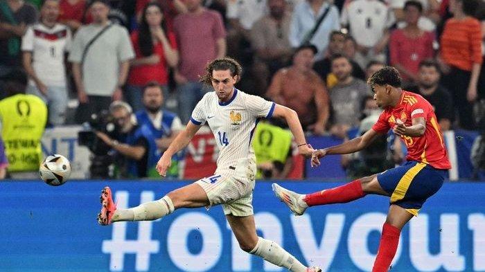 Timnas Spanyol berhasil melaju ke babak final Euro 2024 usai mengalahkan Prancis dengan skor 2-0.