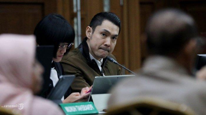 Terdakwa kasus dugaan korupsi tata niaga komoditas timah di wilayah izin usaha pertambangan (IUP) PT Timah tahun 2015-2022 Harvey Moeis menjalani sidang lanjutan di Pengadilan Tipikor, Jakarta, Kamis (5/12/2024). Sidang tersebut beragenda mendengarkan keterangan dari tiga saksi ahli yang dihadirkan terdakwa.