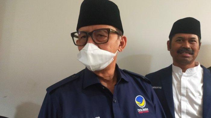 Ketua DPW NasDem Banten, Wahdin Halim saat mengomentari koalisi gemuk Prabowo Subianto .
 