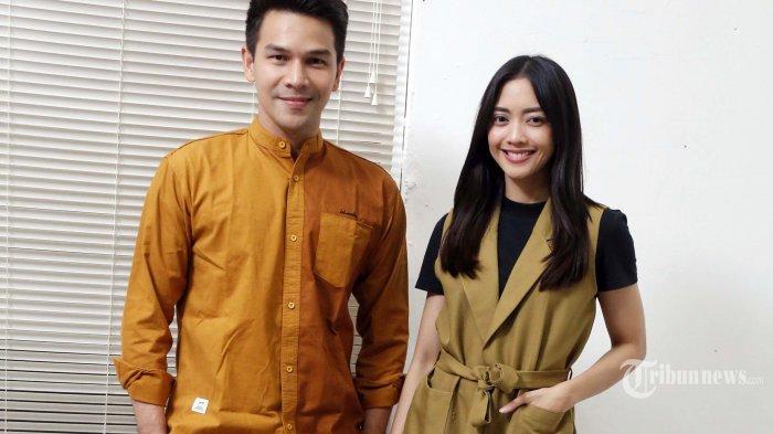 Artis peran Jonathan Frizzy dan Ririn Dwi Ariyanti.