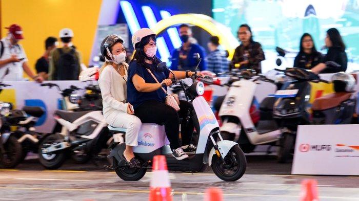 PLN berkomitmen penuh dalam pembangunan ekosistem electric vehicle (EV) dari hulu hingga hilir di Tanah Air.