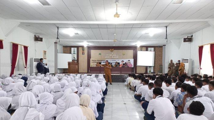 Contoh sambutan untuk Ketua OSIS tingkat SMP SMA dan SMK tak hanya singkat. Tapi, berisi pesan, motivasi dan harapan untuk para siswa baru.