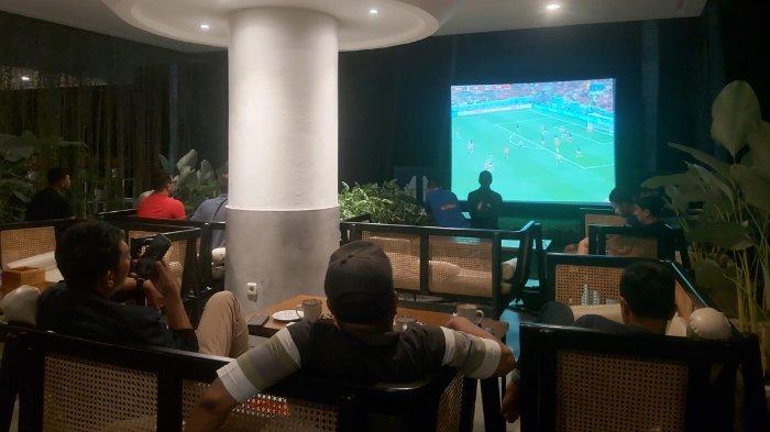 Potret Nobar Piala Dunia 2024 di Resto The Surosowan.