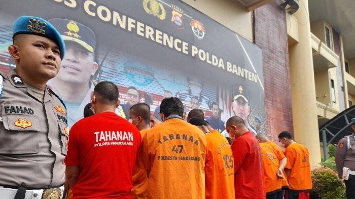 Sebanyak 15 orang mafia Bahan Bakar Minyak (BBM) bersubsidi jenis solar dan pertalite di Provinsi Banten diamankan polisi.