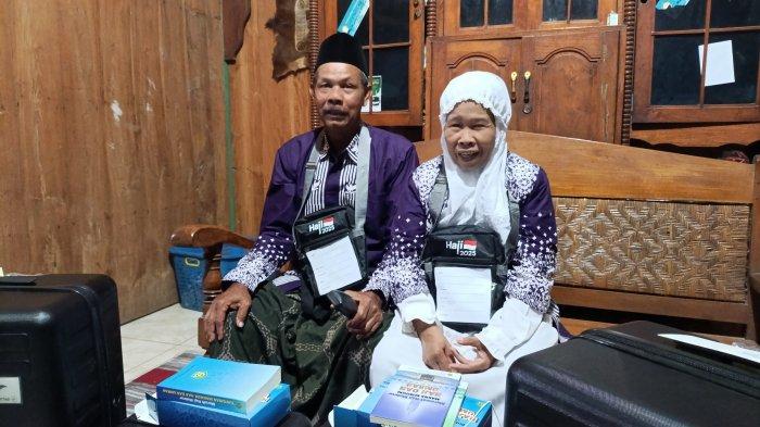 Sukahar dan Ngatminatun, warga Desa Kaliwenang, Kecamatan Tanggungharjo, Kabupaten Grobogan, Jawa Tengah, menceritakan kisahnya bisa naik haji setelah menabung dari hasil berjualan es dung selama 15 tahun. Kisah Sukahar dan Ngatminatun adalah pengingat bahwa tidak ada perjuangan yang sia-sia.