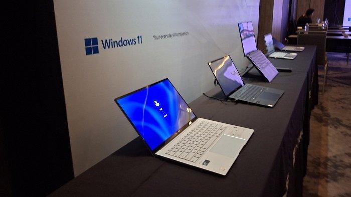 Jajaran laptop baru Asus yang menggunakan hardware dan fitur berbasis AI yang diperkenalkan dalam acara Media Roadshow 2024 di Semarang, Kamis (6/6/2024).