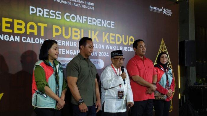 Pasangan calon Gubernur dan Wakil Gubernur Andika Perkasa-Hendrar Prihadi (Andika-Hendi) memberi keterangan kepada wartawan seusai debat Pilgub Jateng di MAC Majapahit Semarang, Minggu (10/11/2024) malam.
