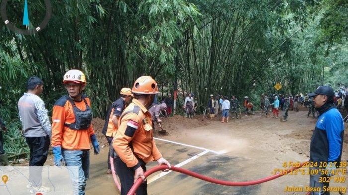 Longsor Tutup Jalan Kabupaten, Akses Kejajar-Garung Wonosobo Dialihkan ...