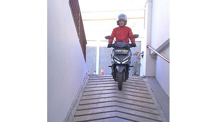 Tips Naik Motor Matik di Tanjakan & Turunan ala Honda Istimewa