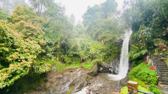 wajah baru destinasi wisata Curug Serwiti Guci Kabupaten Tegal yang menambah area spot foto, area camping, bangku untuk bersantai, dan fasilitas lainnya.
