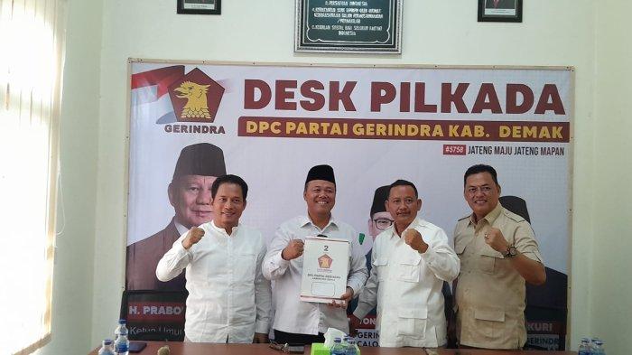 Edi Sayudi Mendaftar ke DPC Partai Gerindra untuk Pilkada Kabupaten Demak.