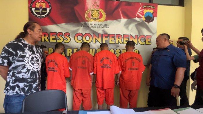 Empat tersangka dihadirkan dalam konferensi pers kasus pencurian kambing di Wonosobo, Kamis (29/2/2024).