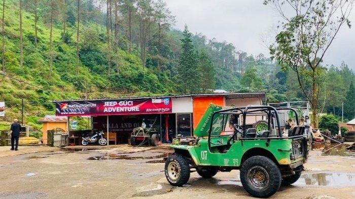 Suasana di tempat penyewaan Jeep bernama Jeep Guci Adventure. Adapun sekali sewa biaya yang dikeluarkan Rp 350 ribu.