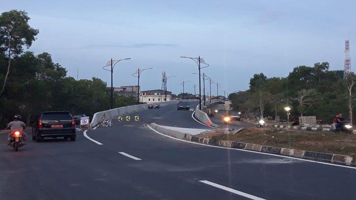 Potret Flyover Basuki Rahma Tanjungpinang mendekati malam