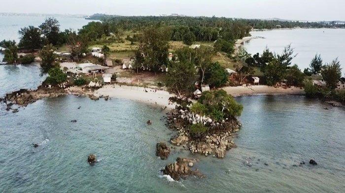 Potret Pantai Setumu yang berada di Pulau Dompak, Kota Tanjungpinang dari udara