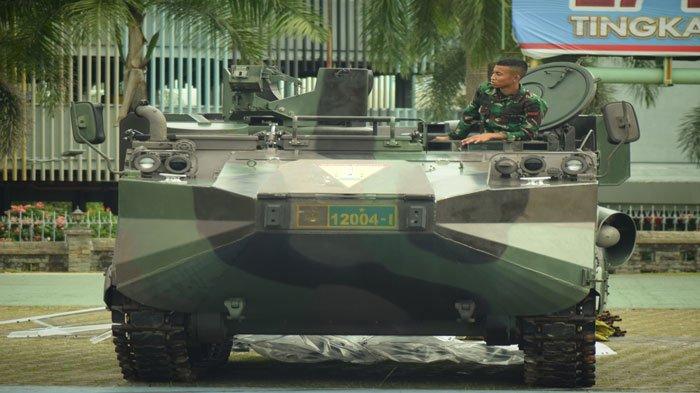 TANK AMFIBI - Tank Amfibi Arisgator milik Batalyon Infanteri 136/Tuah Sakti, Batam