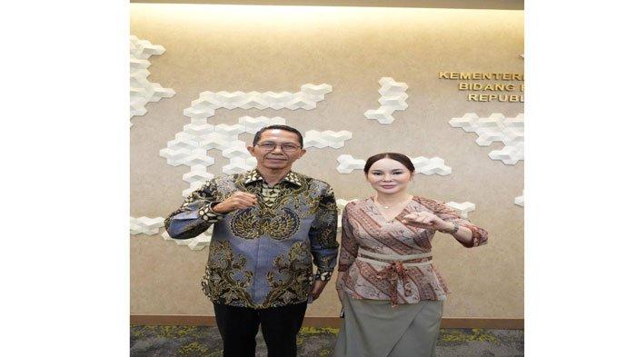 FOTO BERSAMA - Wali Kota ex officio Kepala BP Batam, Amsakar Achmad dan Wakil Wali Kota ex officio Wakil Kepala BP Batam, Li Claudia Chandra foto bersama, Kamis (20/2/2025)