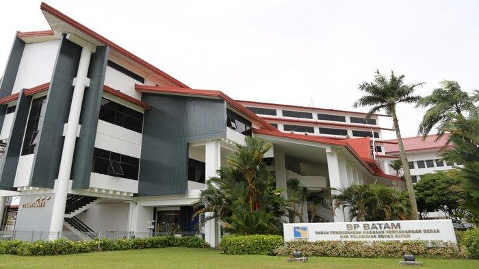 KANTOR BP BATAM - Potret depan Kantor BP Batam.