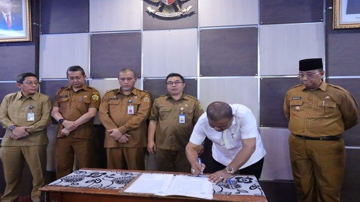 Bupati Deiyai Serahkan DPA ke OPD, Ajak Kerja Sesuai Aturan dan Akuntabel