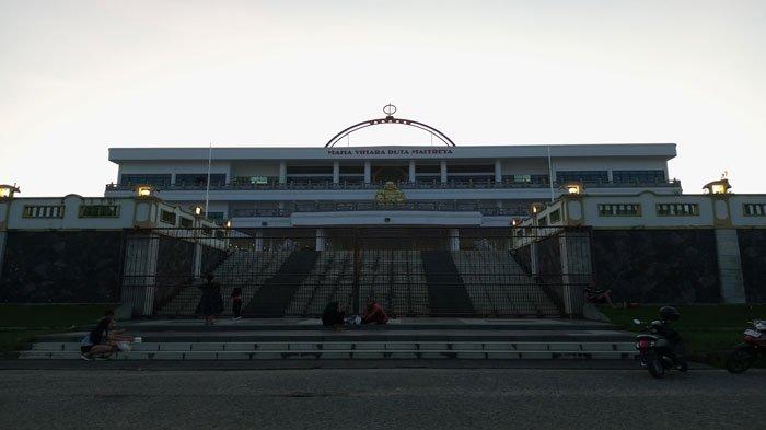 Maha Vihara Duta Maitreya di Batam, Kepri.