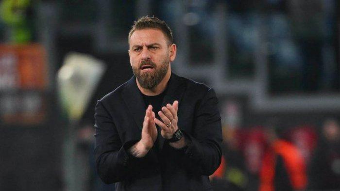 AS Roma dikabarkan sudah mempertimbangkan untuk memperpanjang kontrak Daniele De Rossi sebagai pelatih.