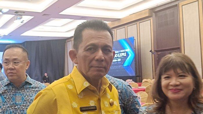PILKADA KEPRI 2024 - Gubernur Kepri, Ansar Ahmad, ditemui saat acara Pelantikan Pengurus DPP Apindo Kepri di Batam, Kamis (2/5/2024). Ia menyerahkan siapa sosok bakal Wakil Gubernur Kepri di Pilkada Kepri 2024 mendampinginya kepada partai.