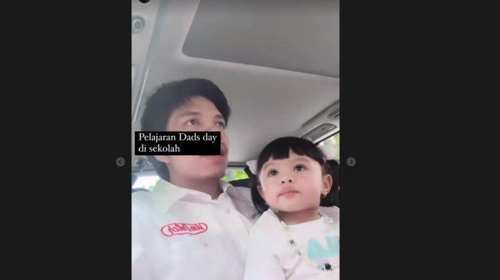 Atta dan Ameena kompak kenakan baju putih ke sekolah, Kamis (8/12/2023).