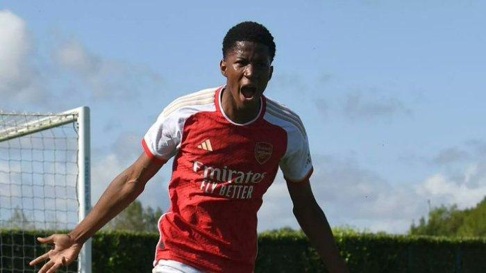 Pemain muda Arsenal, Chido Obi-Martin - Bayern Munchen mulai bujuk Obi-Martin untuk tinggalkan Arsenal musim panas nanti.