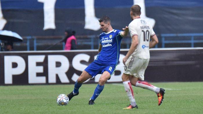Bek Persib, Nick Kuipers saat melawan Persija Jakarta di laga lanjutan BRI Liga 1 2022-2023, Rabu (11/1/2023).