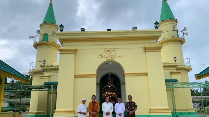 PULAU PENYENGAT - Wakajagung RI bersama Gubernur Kepri Ansar Ahmad saat mengunjungi Pulau Penyengat, Tanjungpinang Kepri