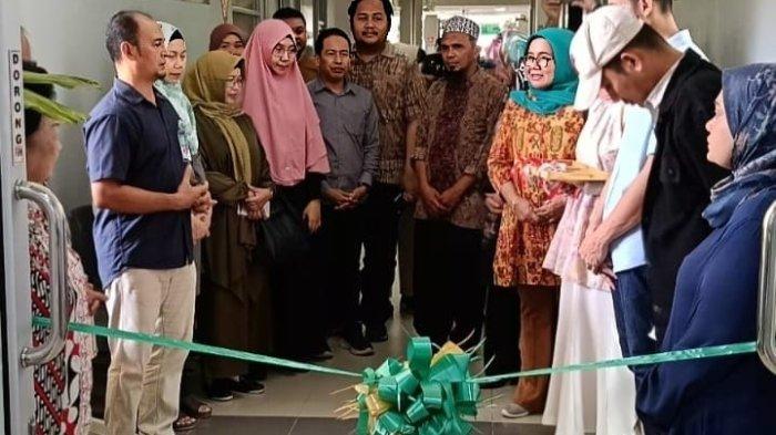 Rumah Sakit Budi Kemuliaan (RSBK) Batam menghadirkan Extracorporeal Shock Wave Lithotripsy (ESWL) sebagai penunjang layanan di poliklinik Urologi, Sabtu (20/07).