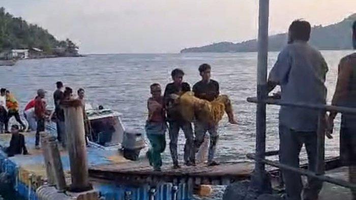 Evakuasi penumpang KM Samarinda yang tenggelam di perairan Kabupaten Kepulauan Anambas, Provinsi Kepulauan Riau (Kepri), Jumat (26/7). Tribun Batam merangkum sejumlah fakta terkait insiden di laut Anambas ini.
