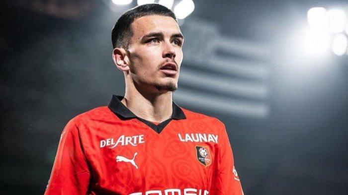 Gelandang Rennais Enzo Le Fee