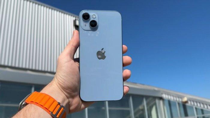 Ilustrasi iPhone 14 Plus baru.
