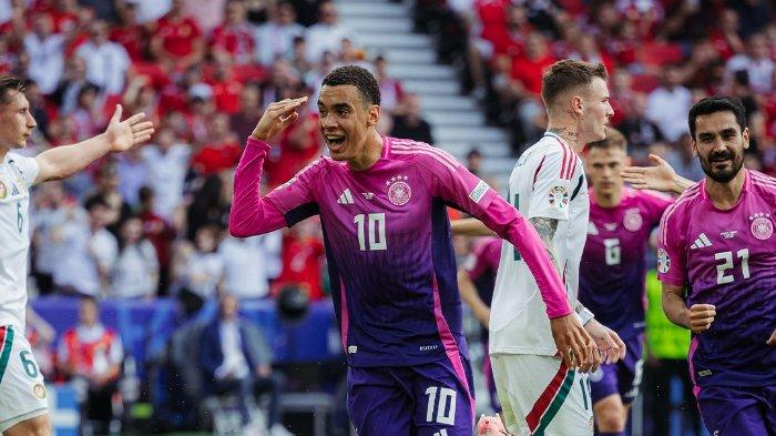 Jamal Musiala membuat namanya setara dengan Cristiano Ronaldo setelah gol yang dia lesatkan di laga Jerman vs Hongaria di Euro 2024.